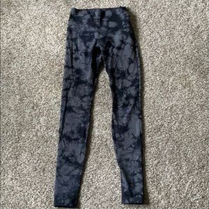 Shibori Lululemon Wunder Under